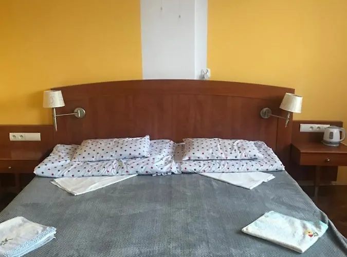 Ukazika Ośrodek wypoczynkowy *