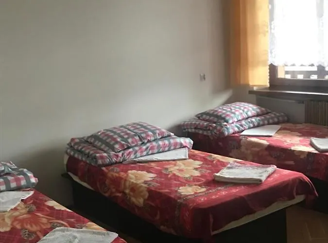 Ukazika Ośrodek wypoczynkowy *